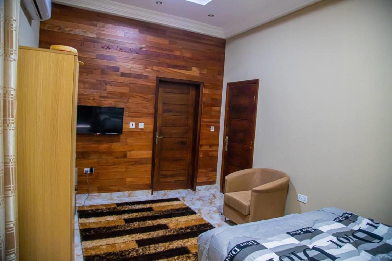 Bays Boutique Apartment อักกรา ภายนอก รูปภาพ