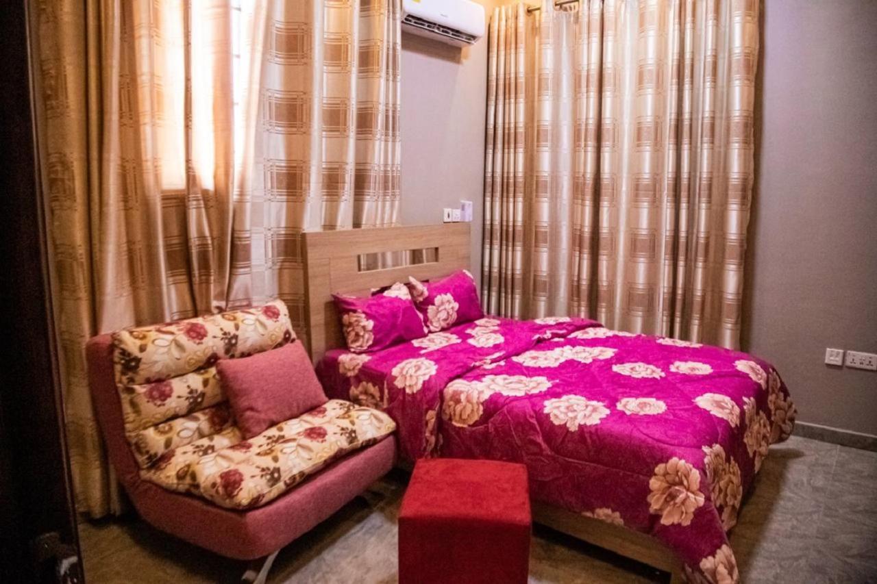 Bays Boutique Apartment อักกรา ภายนอก รูปภาพ