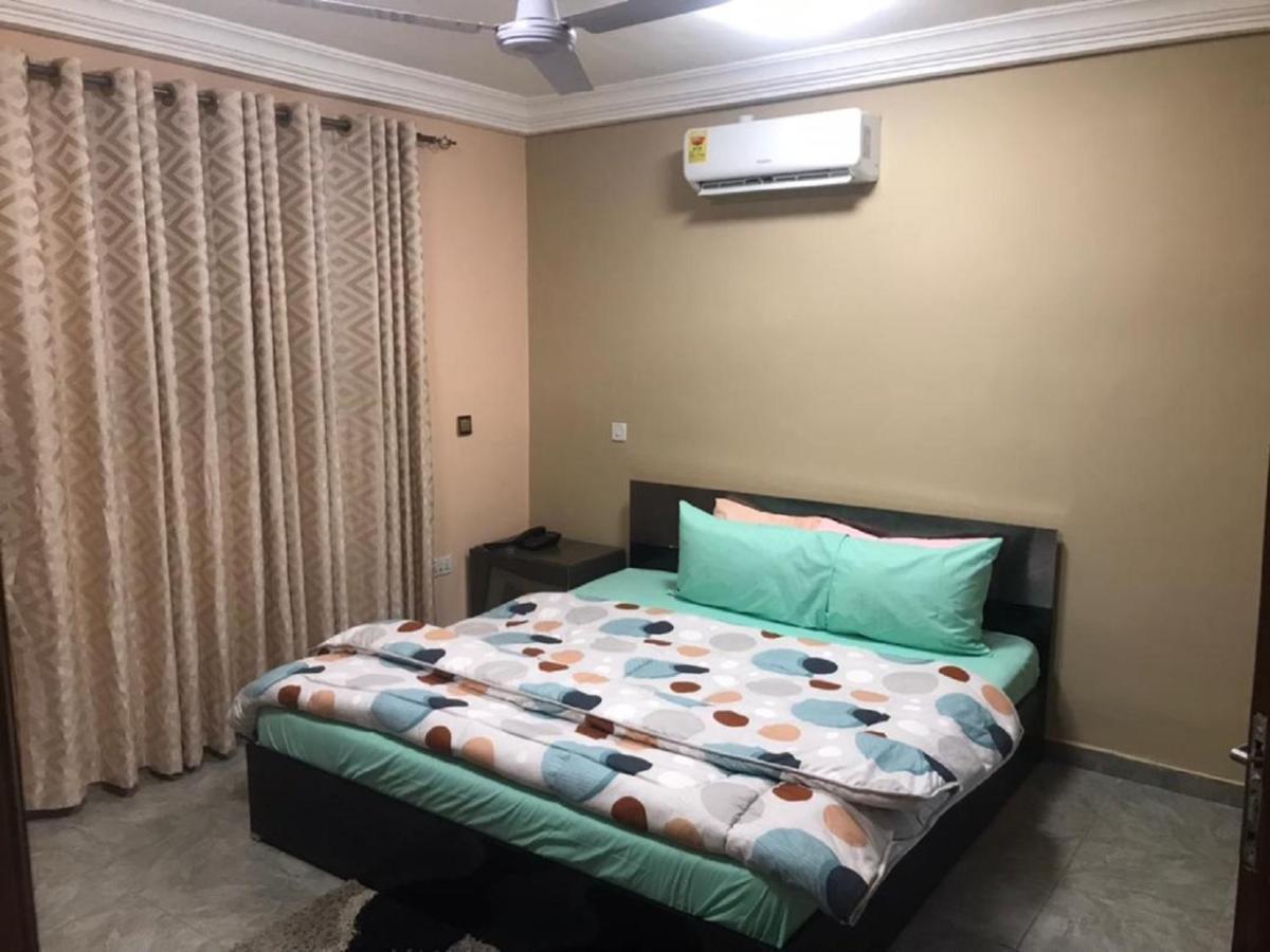 Bays Boutique Apartment อักกรา ภายนอก รูปภาพ
