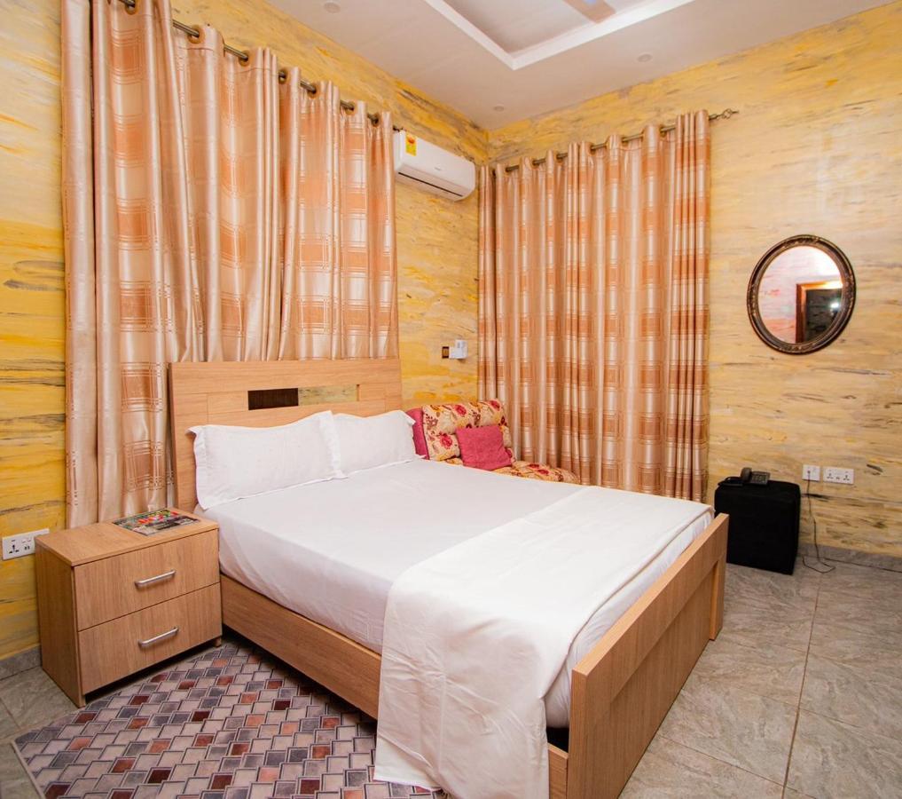 Bays Boutique Apartment อักกรา ภายนอก รูปภาพ