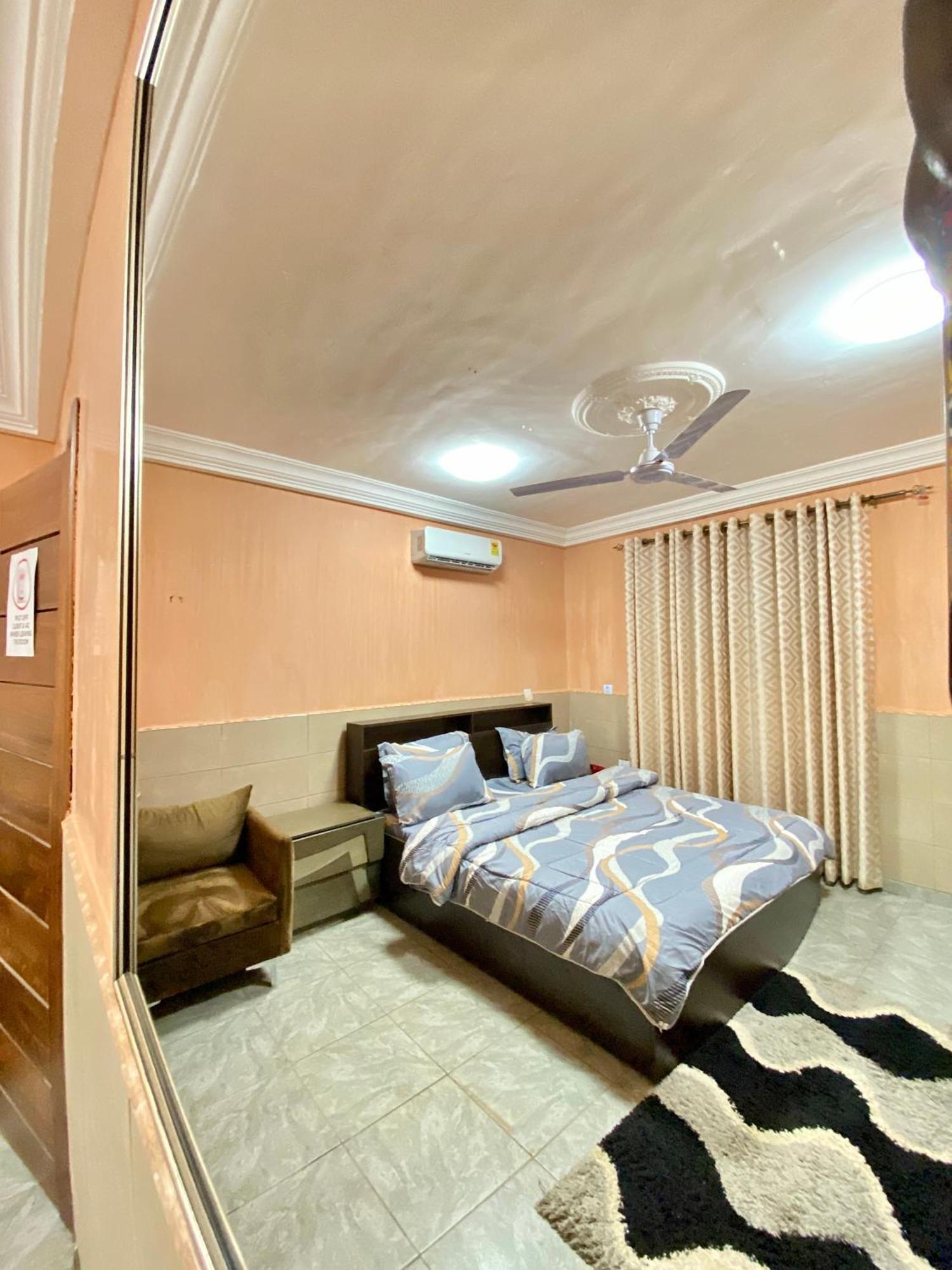 Bays Boutique Apartment อักกรา ภายนอก รูปภาพ
