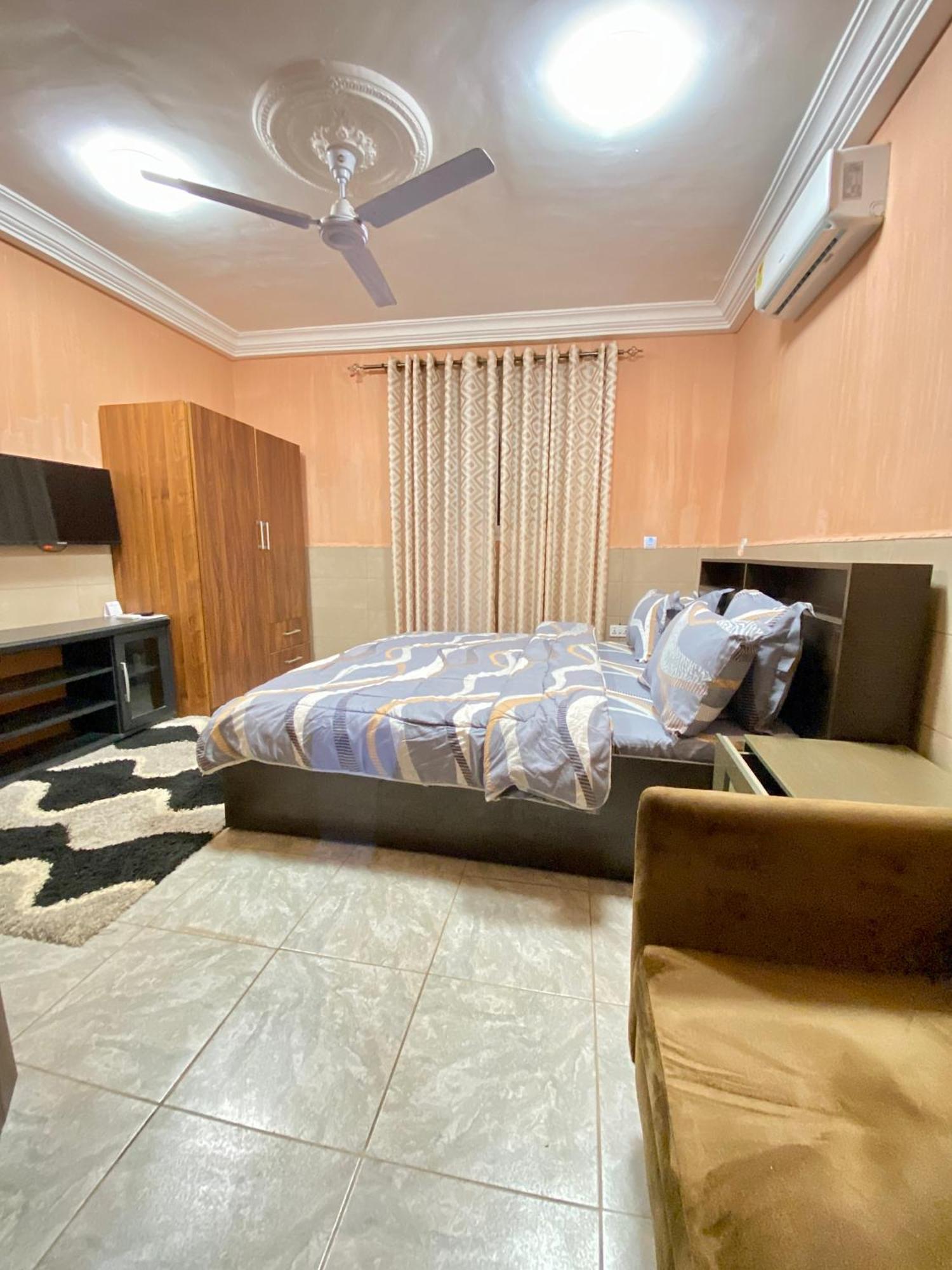 Bays Boutique Apartment อักกรา ภายนอก รูปภาพ