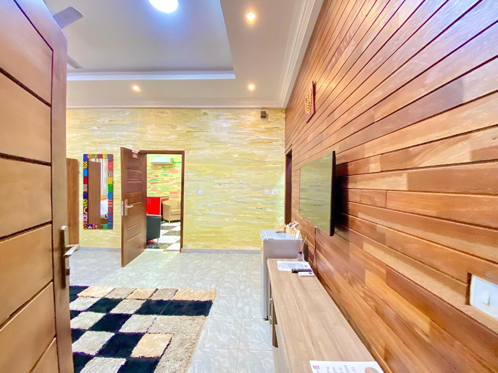 Bays Boutique Apartment อักกรา ภายนอก รูปภาพ