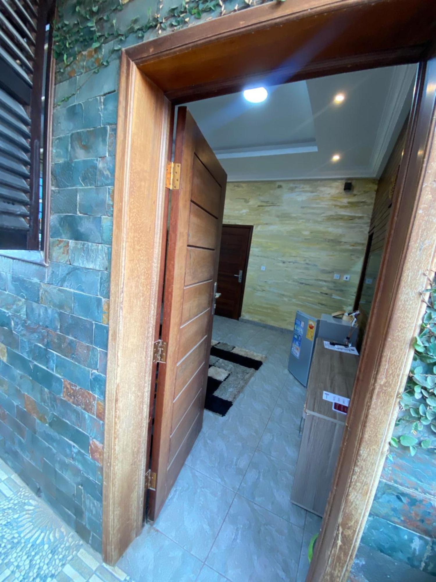 Bays Boutique Apartment อักกรา ภายนอก รูปภาพ
