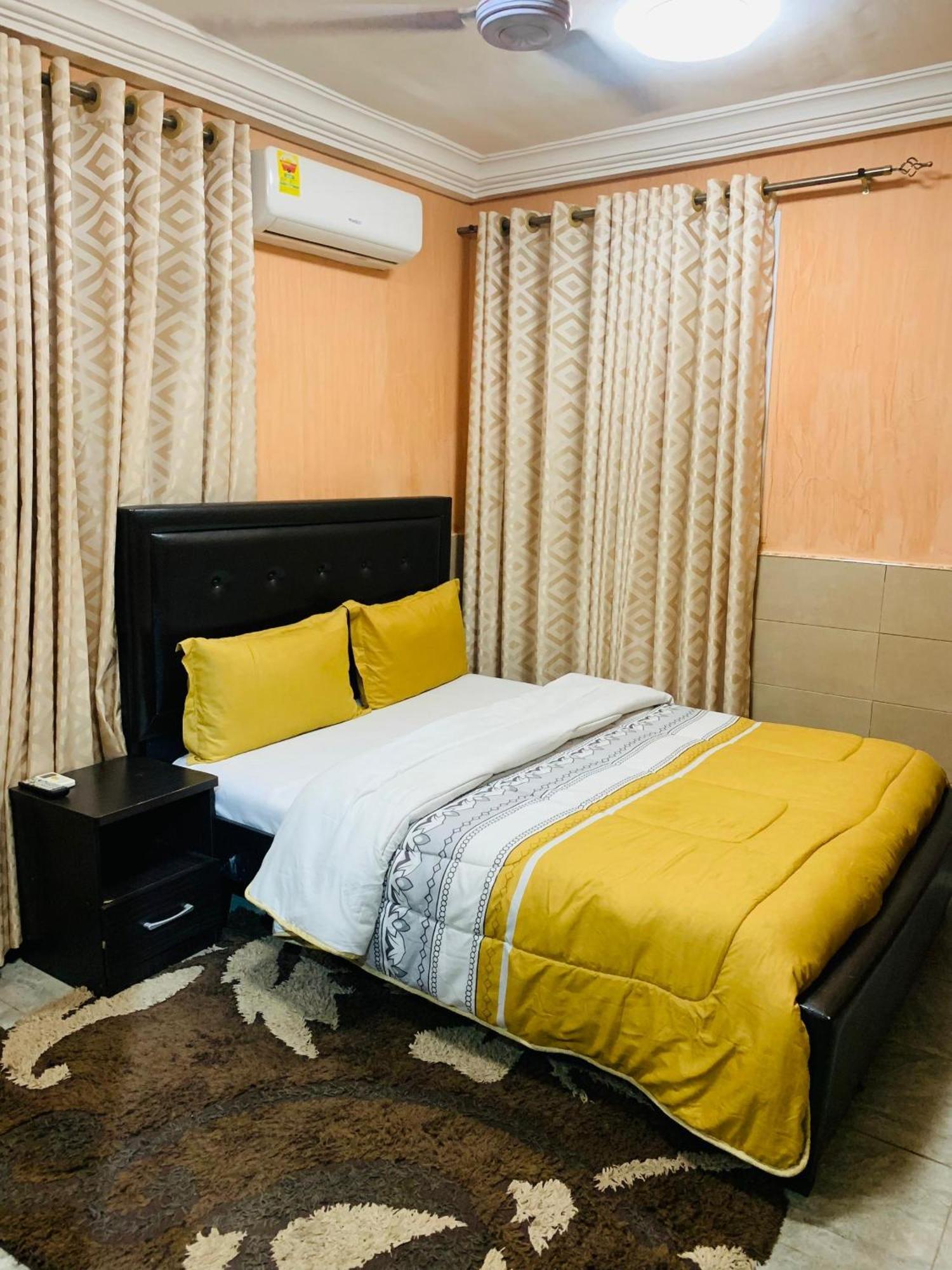 Bays Boutique Apartment อักกรา ภายนอก รูปภาพ